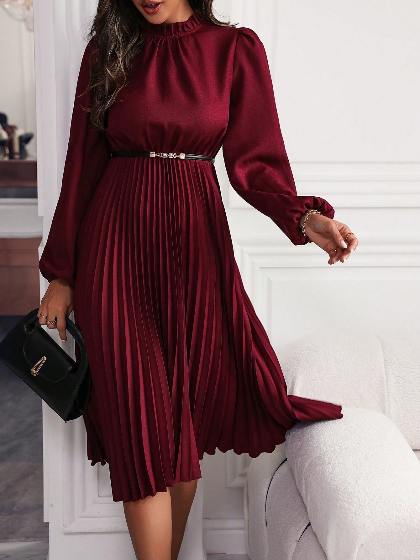 Maxi-jurk-met-lantaarnmouwen-en-geplooide-zoom-1.jpg
